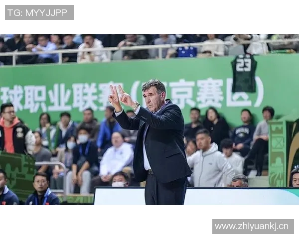 赛季尚未开启同曦官方宣布贝西洛维奇辞职王世龙接任主帅职位 赛季尚未开启同曦官方宣布贝西洛维奇辞职王世龙接任主帅职位