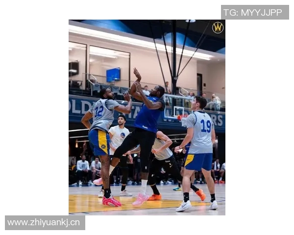 科尔强调持球人防守期待穆迪波杰库明加梅尔顿在赛季中的出色表现 科尔强调持球人防守期待穆迪波杰库明加梅尔顿在赛季中的出色表现