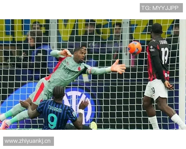 扎帕科斯塔远射险些破门迈尼昂飞身扑救化解危机