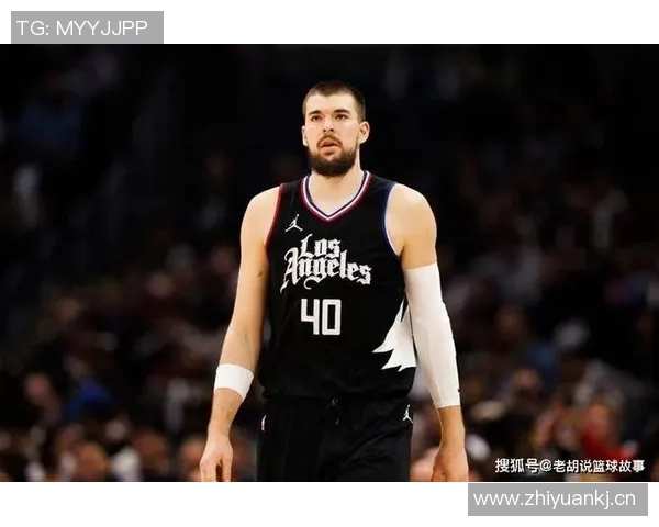 比尔谈快船新赛季展望与小卡哈登祖巴茨默契十足令人期待